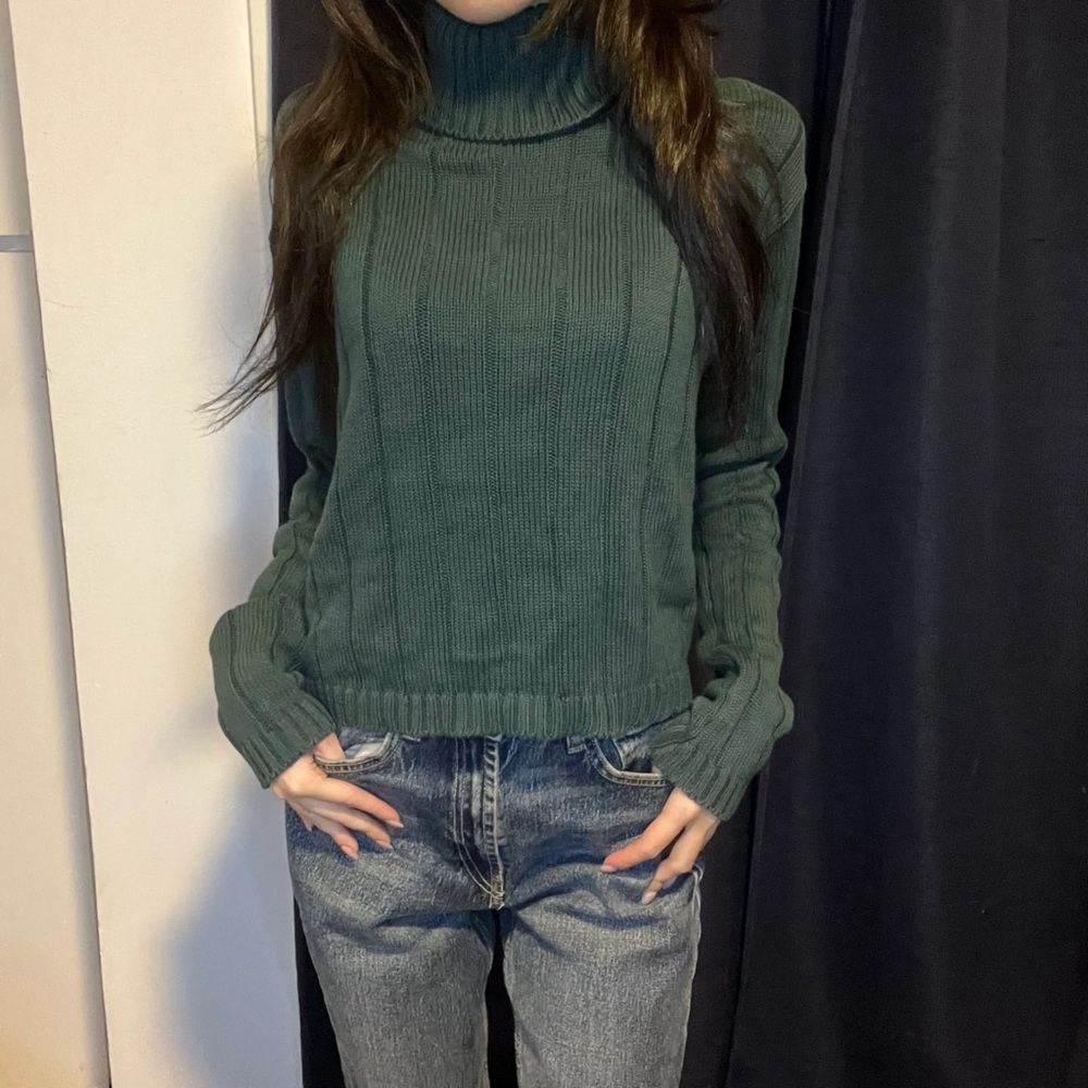 Brandy Melville cable knit sweater